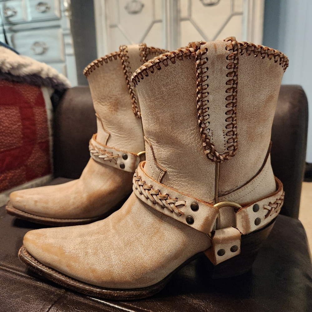 Cleo + WOLF Cream Ankle Cowgirl Boots - Picture 2 of 14